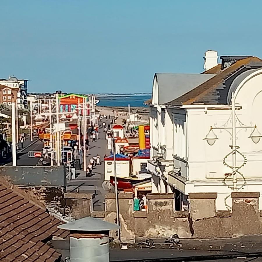Glorious Duplex Holiday Apartment By The Sea Bognor Regis Extérieur photo